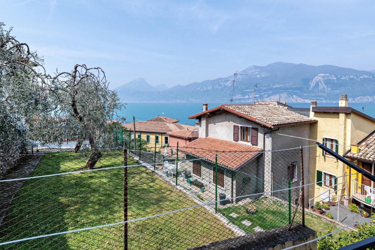 La Casa Di Martin Apartment Brenzone sul Garda Bagian luar foto